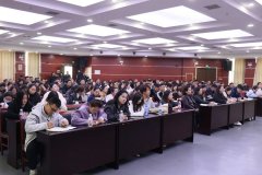 切实守护师上的平安”